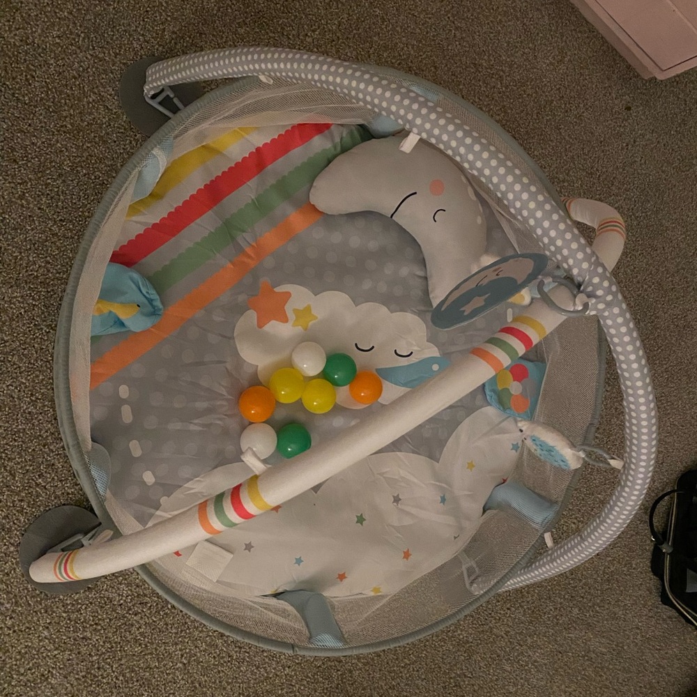 Baby playmat